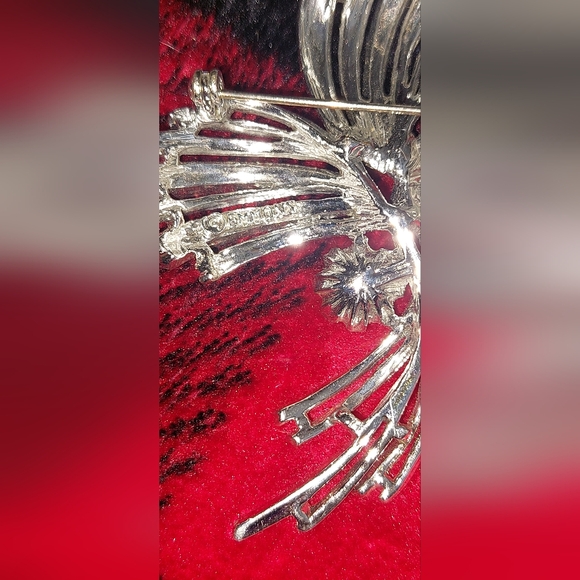 Brooch - Picture 2 of 6